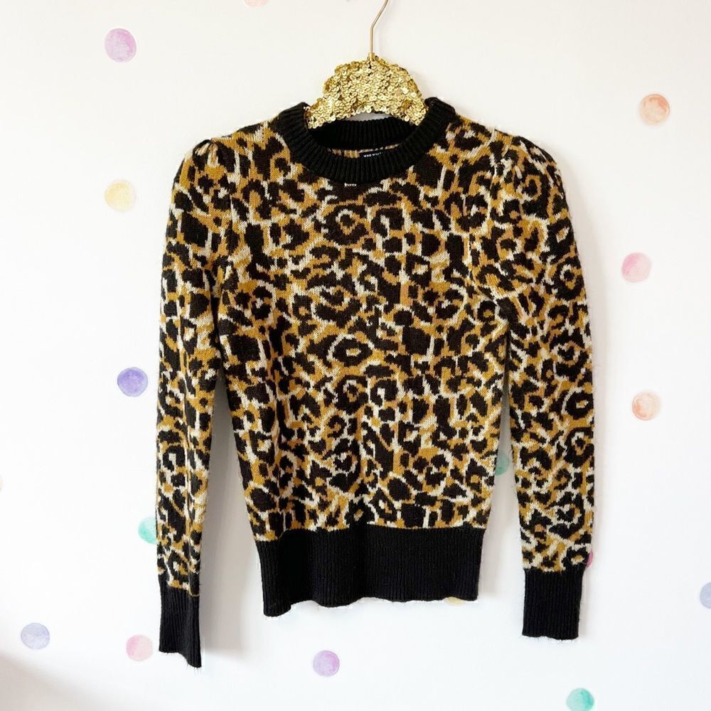 Balloon shoulder leopard sweater 